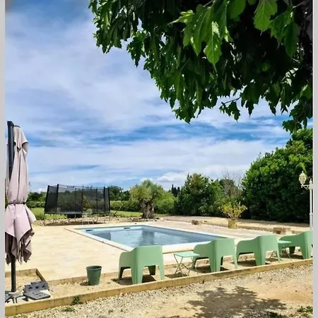 Dom wakacyjny Villa Fourques Dans Le Gard A La Campagne